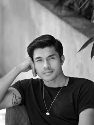 Henry Golding